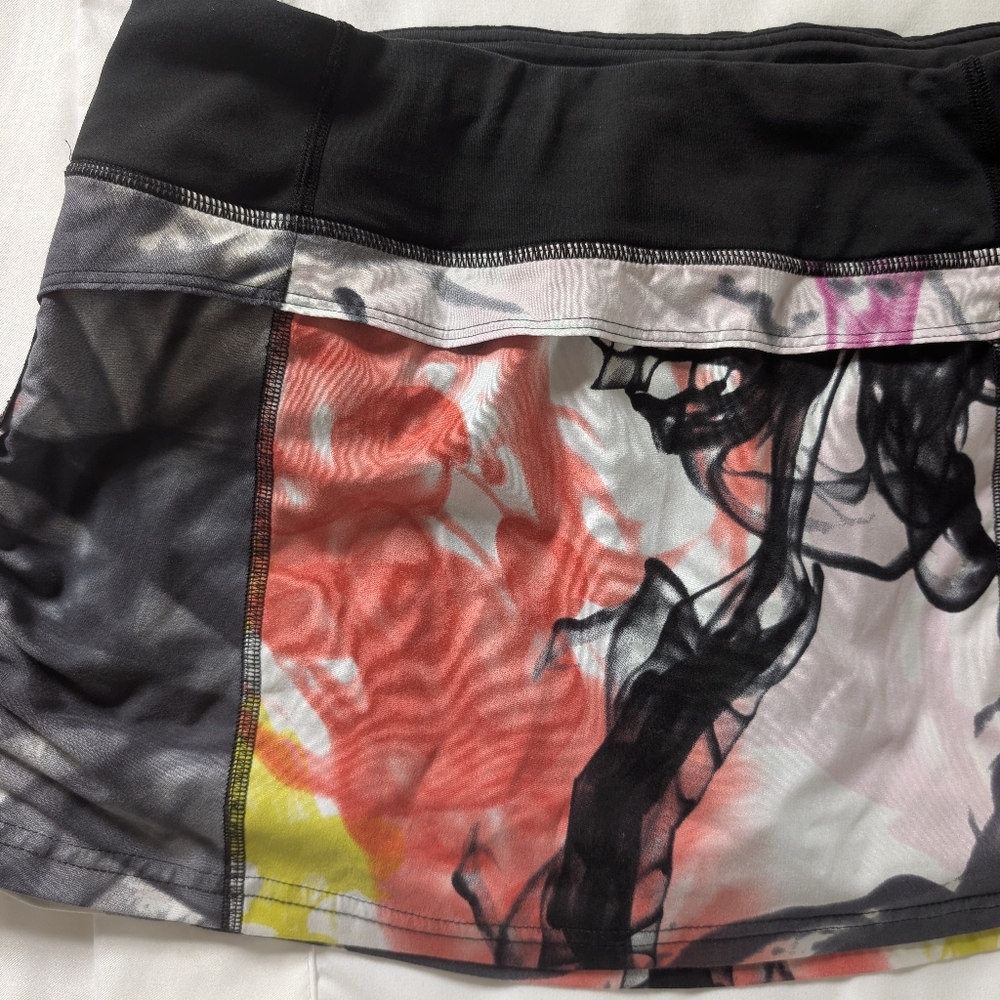 Lululemon Rare Unicorn Tears Skirt Women's 4 Small skort rival running *As Is* - Picture 3 of 16